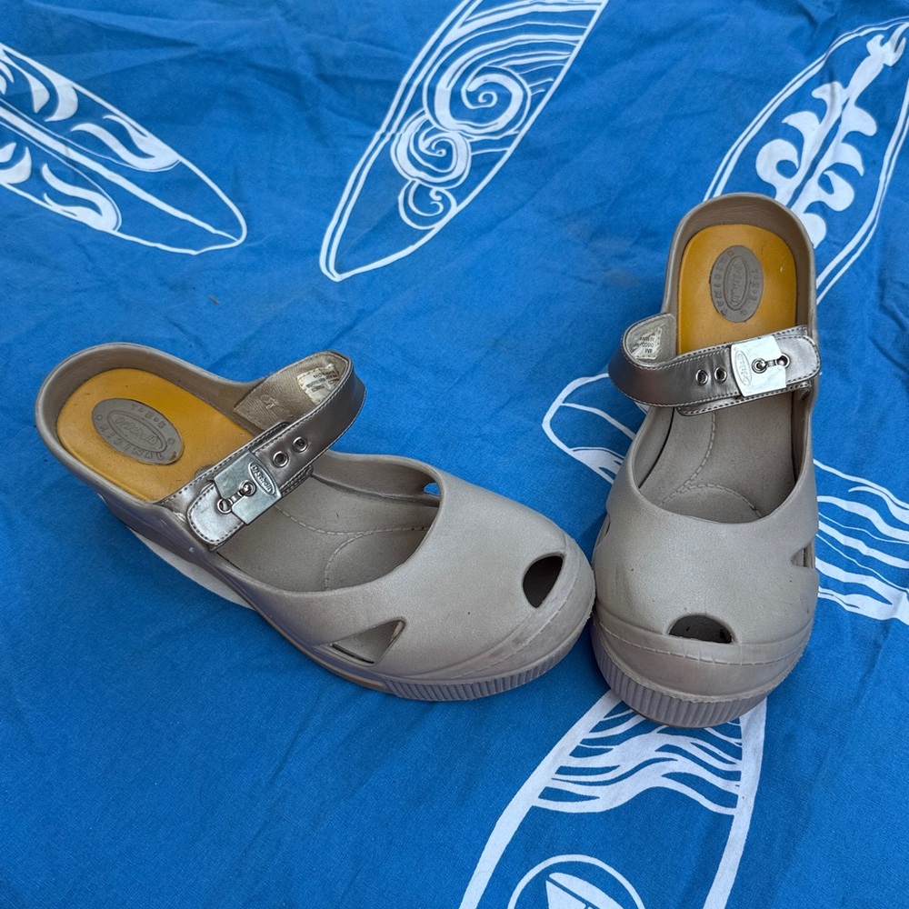 Dr. Scholl's Gray Heels